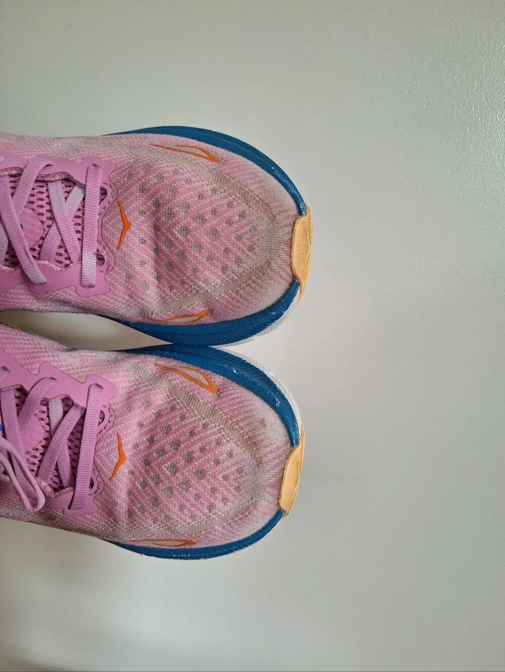 Hoka Clifton 9 Women's Cyclamen / Sweet Lilac Size 9B